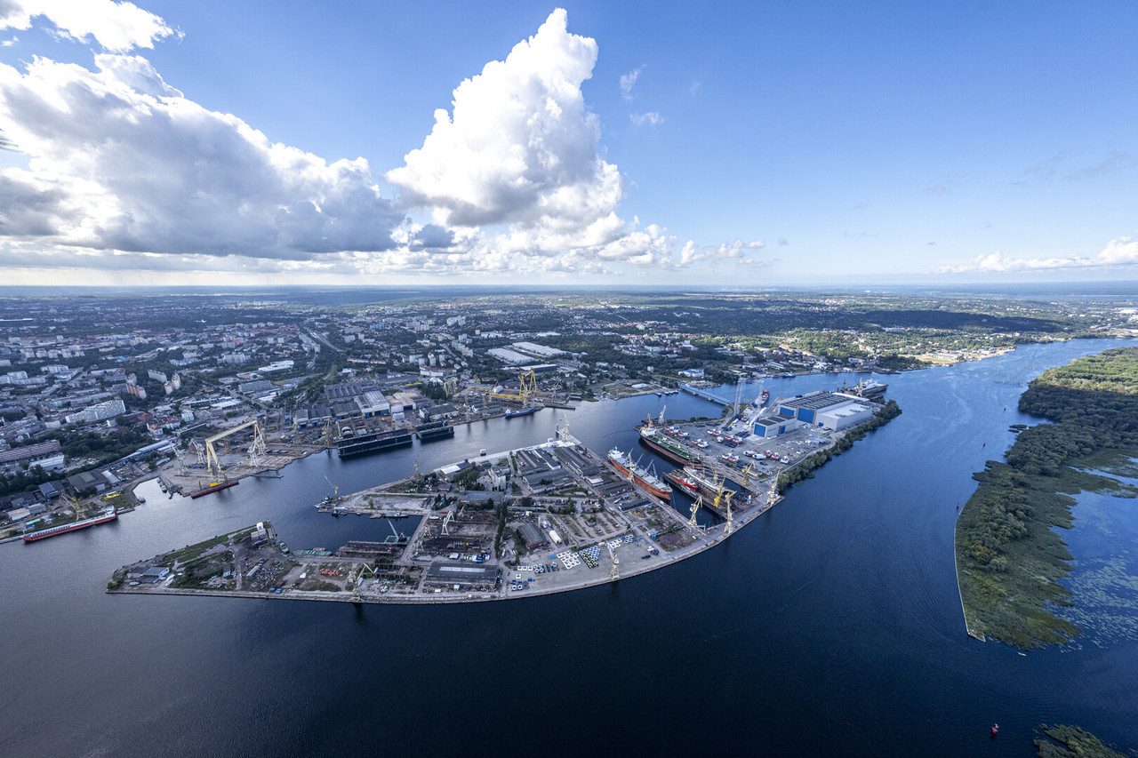 Panorama Stettin aus der Luft — Hakenterrasse und Oder