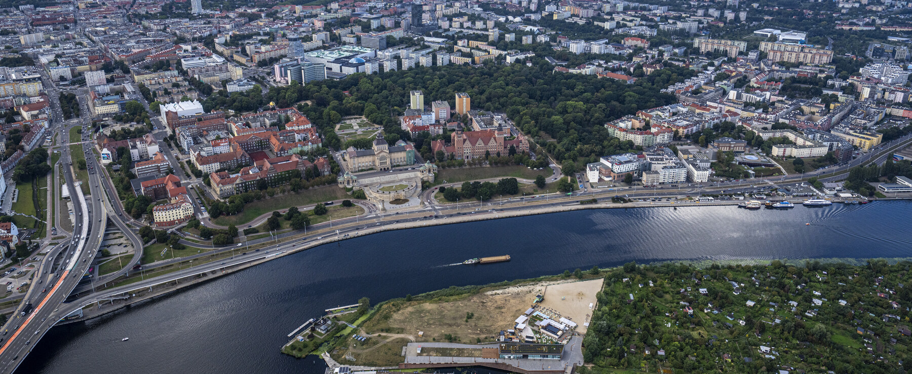 Stettin an der Oder mit den Hakenterrassen aus dem Helikopter
